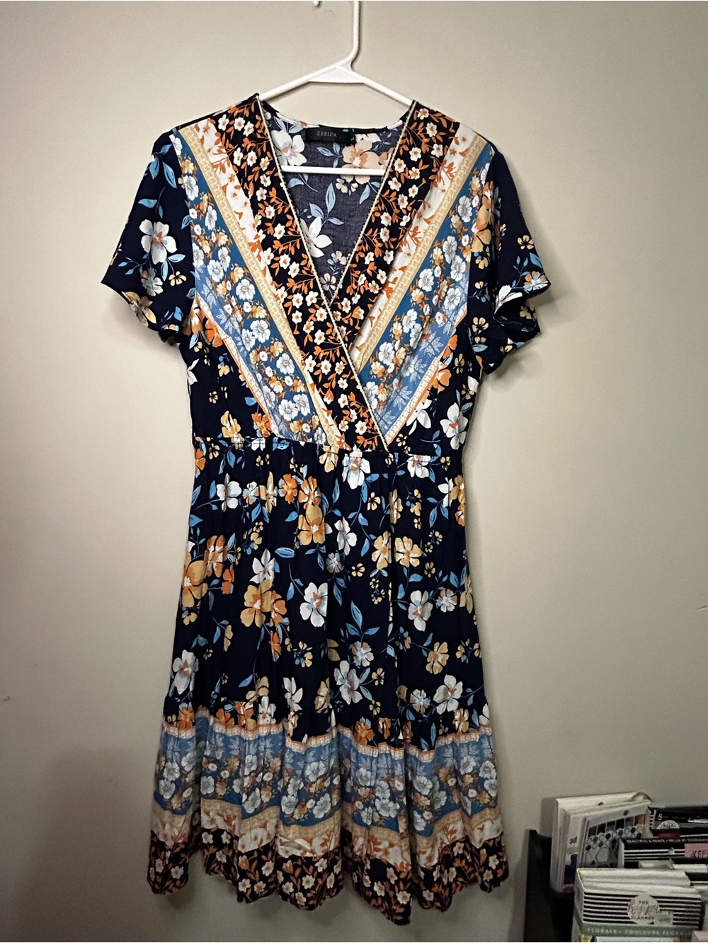 Zesica Floral V-Neck Short Sleeve Dress in Navy and Orange